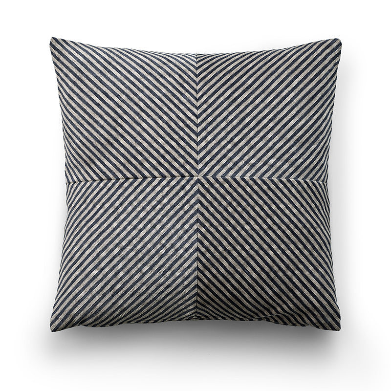 Fern 50x50 cm cushion in navy and white